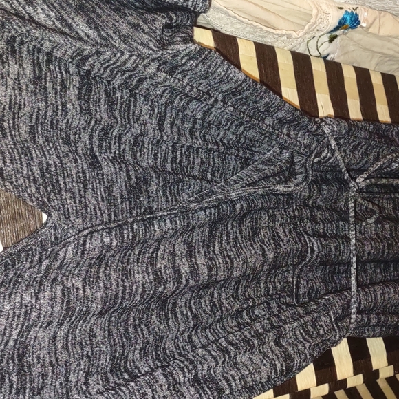 Gray dress - Picture 3 of 4